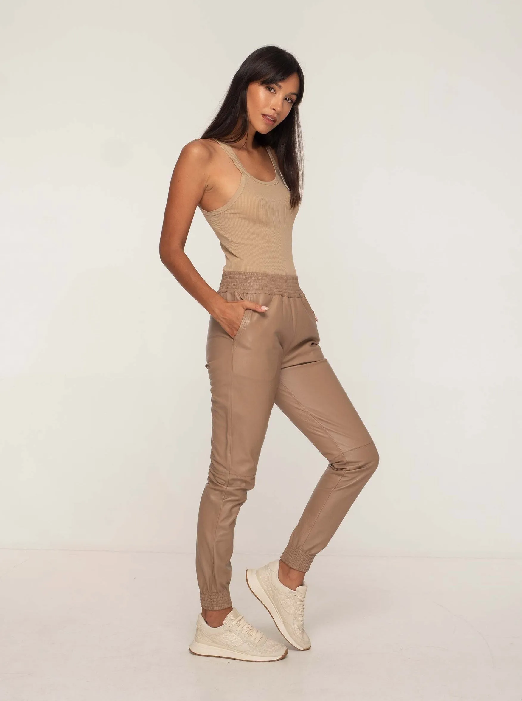 LAUREN LEATHER JOGGER - SESAME