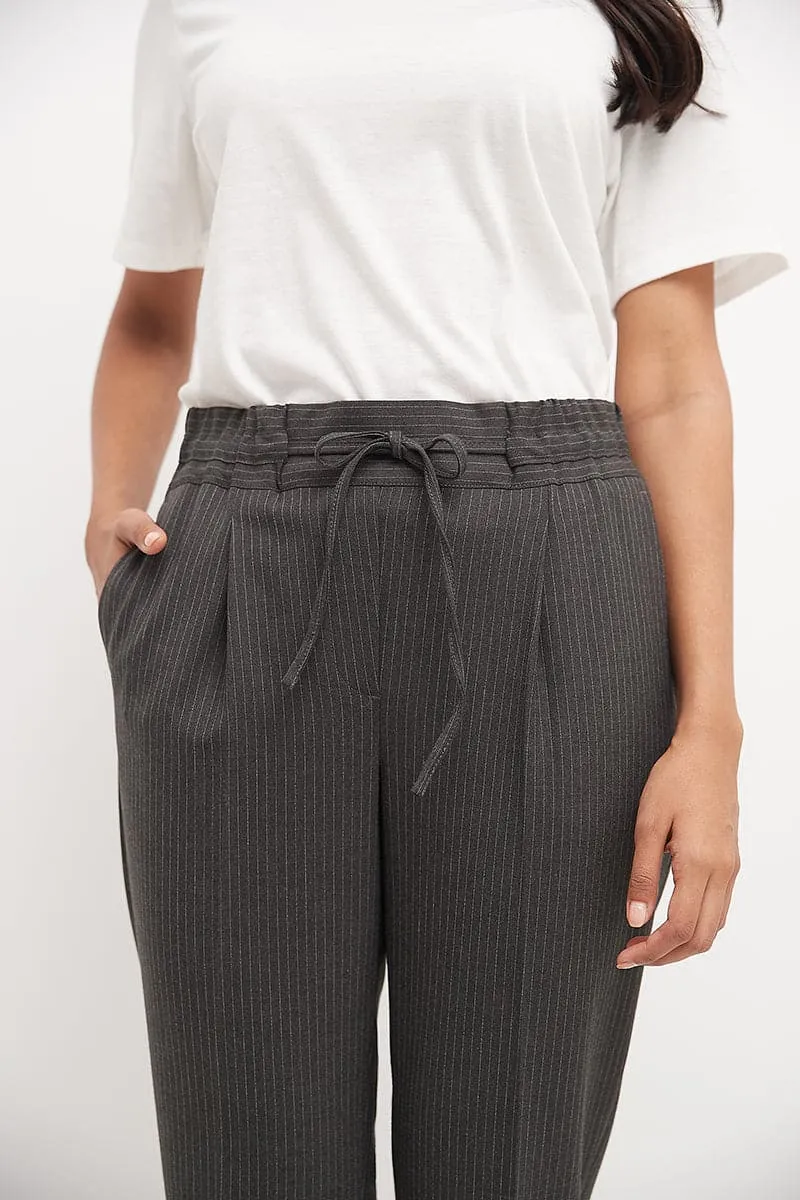 Pull-on Trousers with Real Pockets