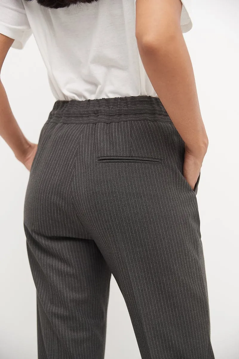 Pull-on Trousers with Real Pockets