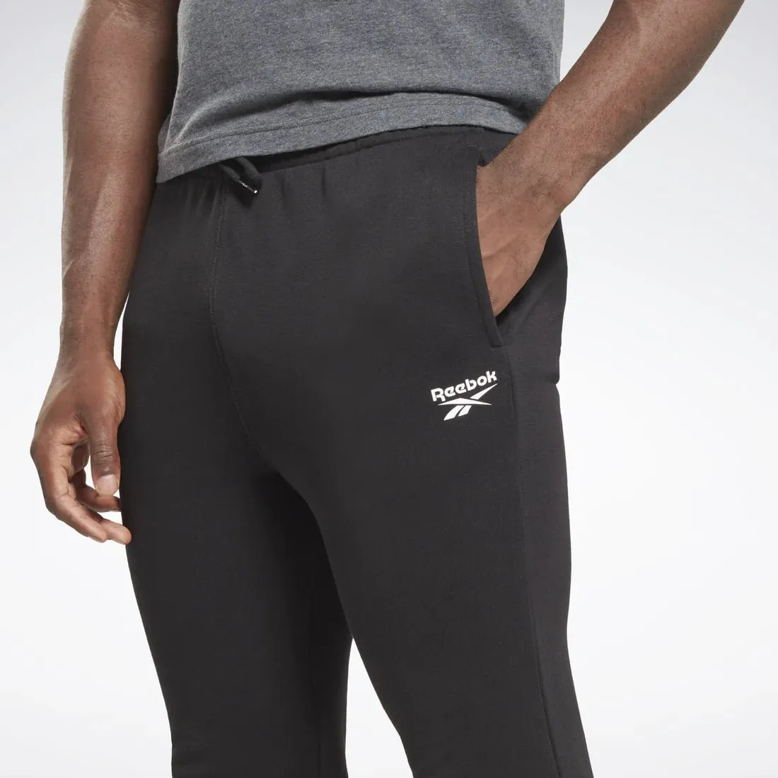 REEBOK MEN'S RI SMALL VECTOR BLACK TRACKPANTS