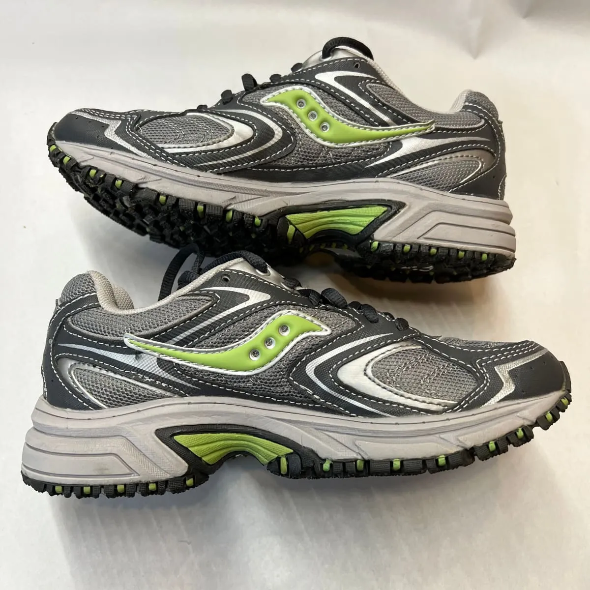 Women's Saucony Ridge TR-Original Trail Running Shoe - Gray/Green- Size 6.5M Preowned