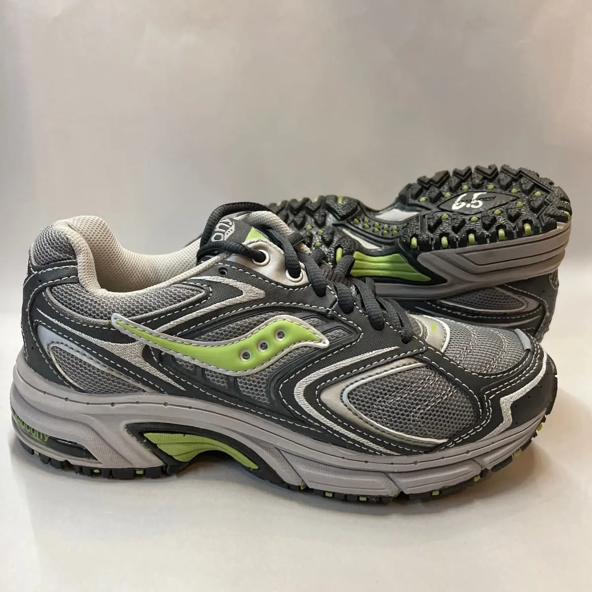 Women's Saucony Ridge TR-Original Trail Running Shoe - Gray/Green- Size 6.5M Preowned